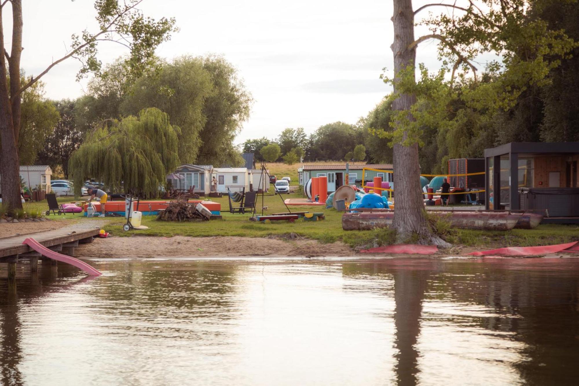 Вилла Osrodek Wypoczynkowy "Marina Rozbejko" Мыслибуж Экстерьер фото